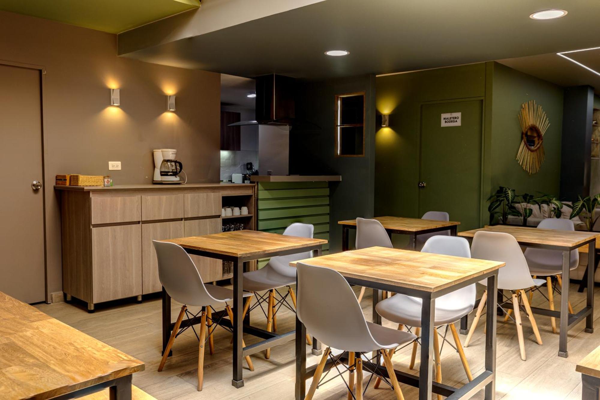 Poblado Guest House เมเดยิน ภายนอก รูปภาพ